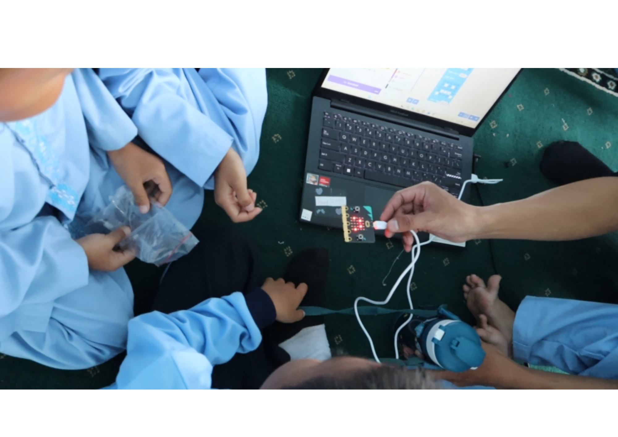 Belajar menjadi Kreator Teknologi Lewat Robotic Class